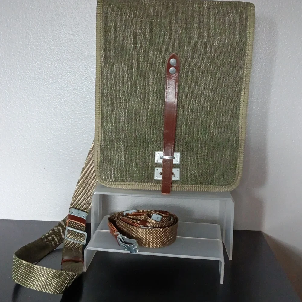 Vintage canvas army bag with extra strap